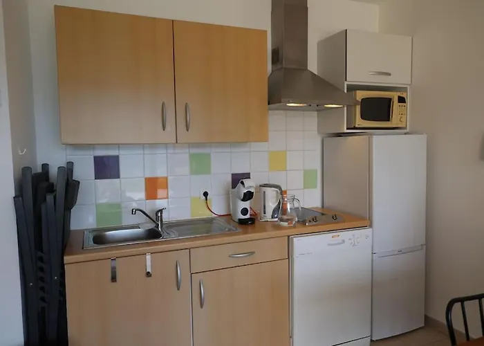 Chez Adrien 108-appartement Magnifique Vue Piscine Chauffée *